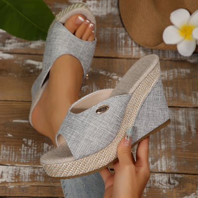 Isla Canvas Wedge Sandale