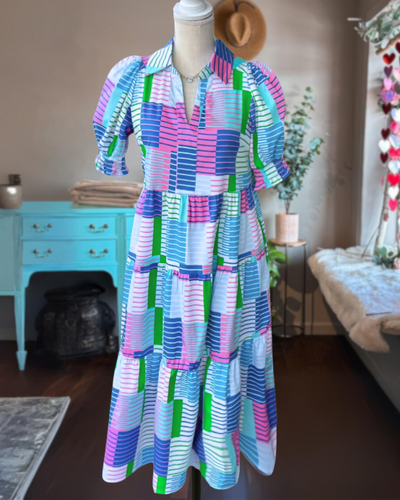 Lustiges Bunt Gestreiftes Kleid