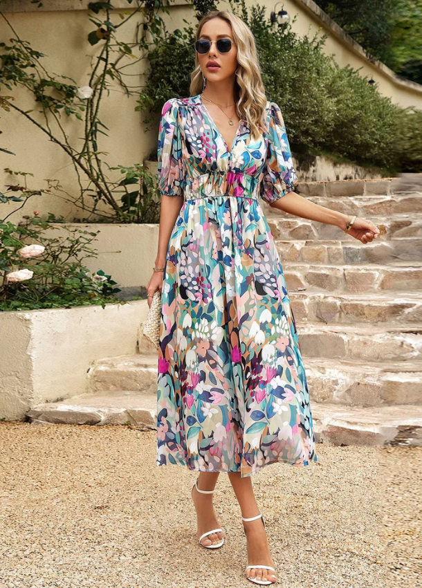 Estella | Midi-Länge Blumenkleid mit figurbetonendem Schnitt