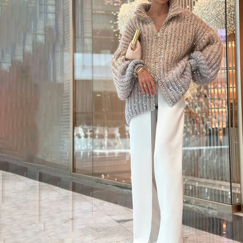 Modischer lässiger Strickcardigan