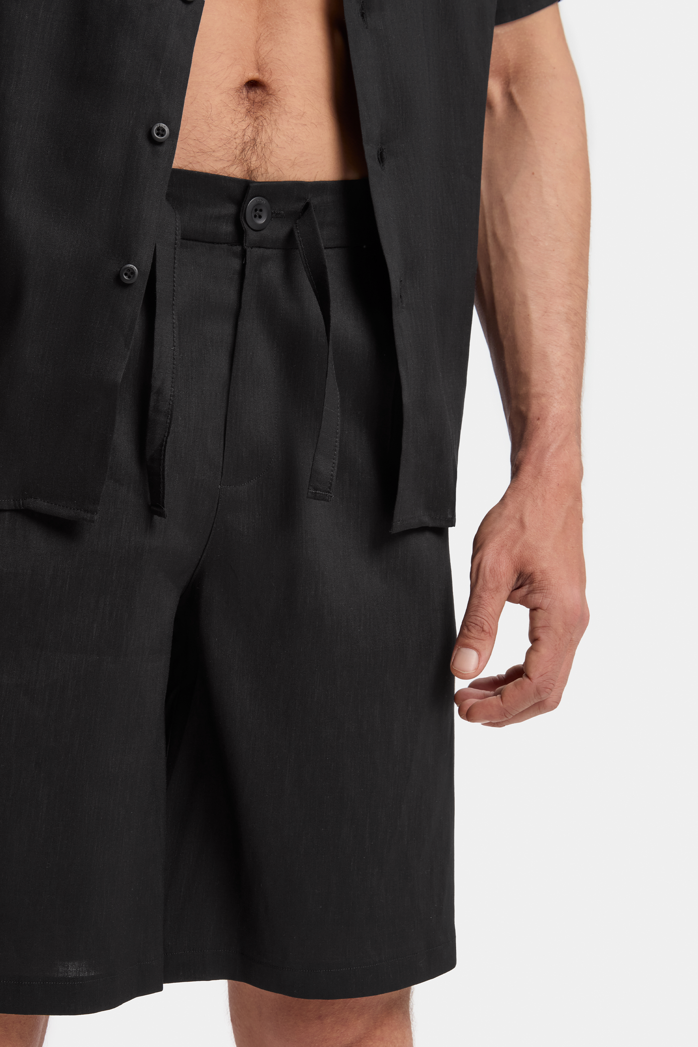 DIE LEINEN-SHORTS