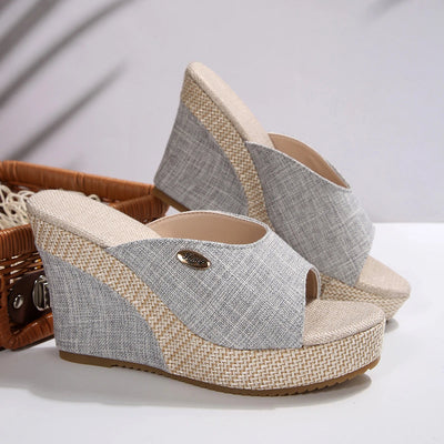 Isla Canvas Wedge Sandale