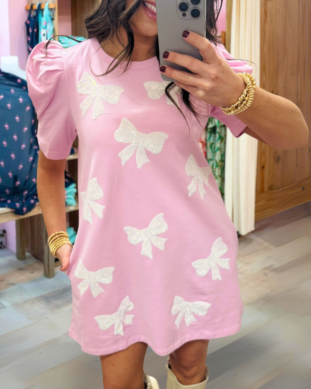 Glänzendes Schleifen-Minikleid