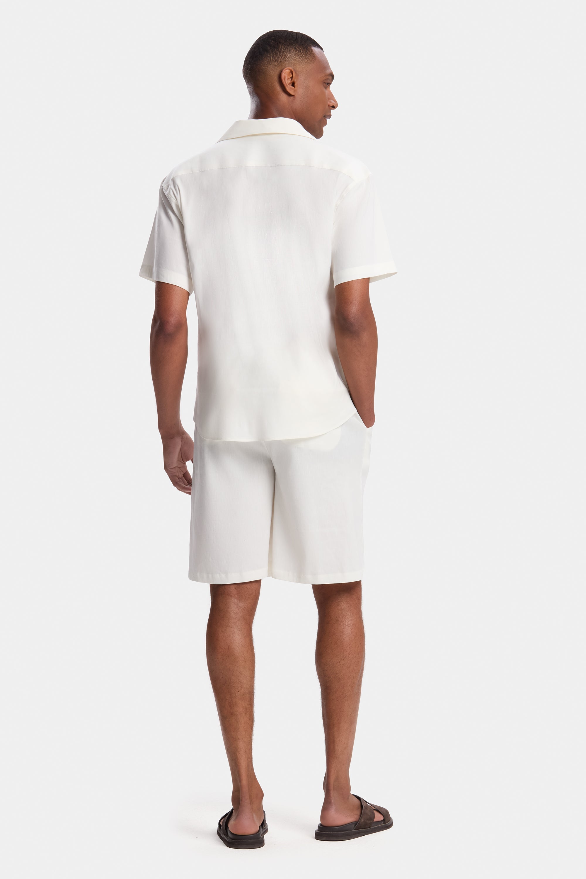 DIE LEINEN-SHORTS