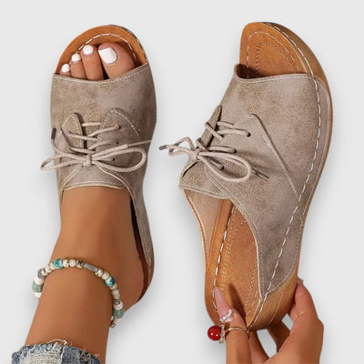 Saskia – Vintage Stil Sandalen