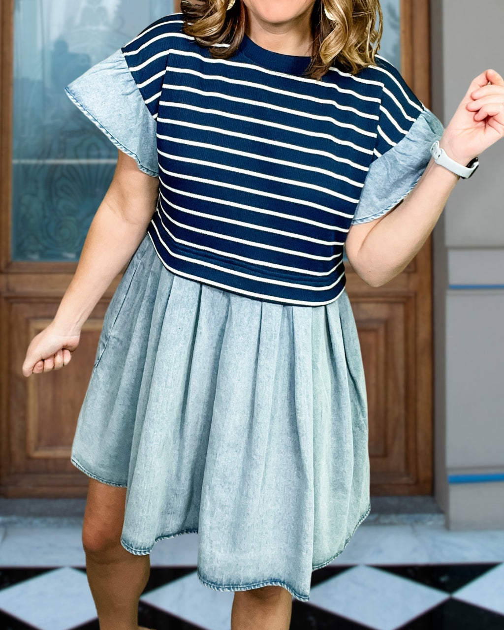 Gestreiftes Denim Flowy Mini Kleid