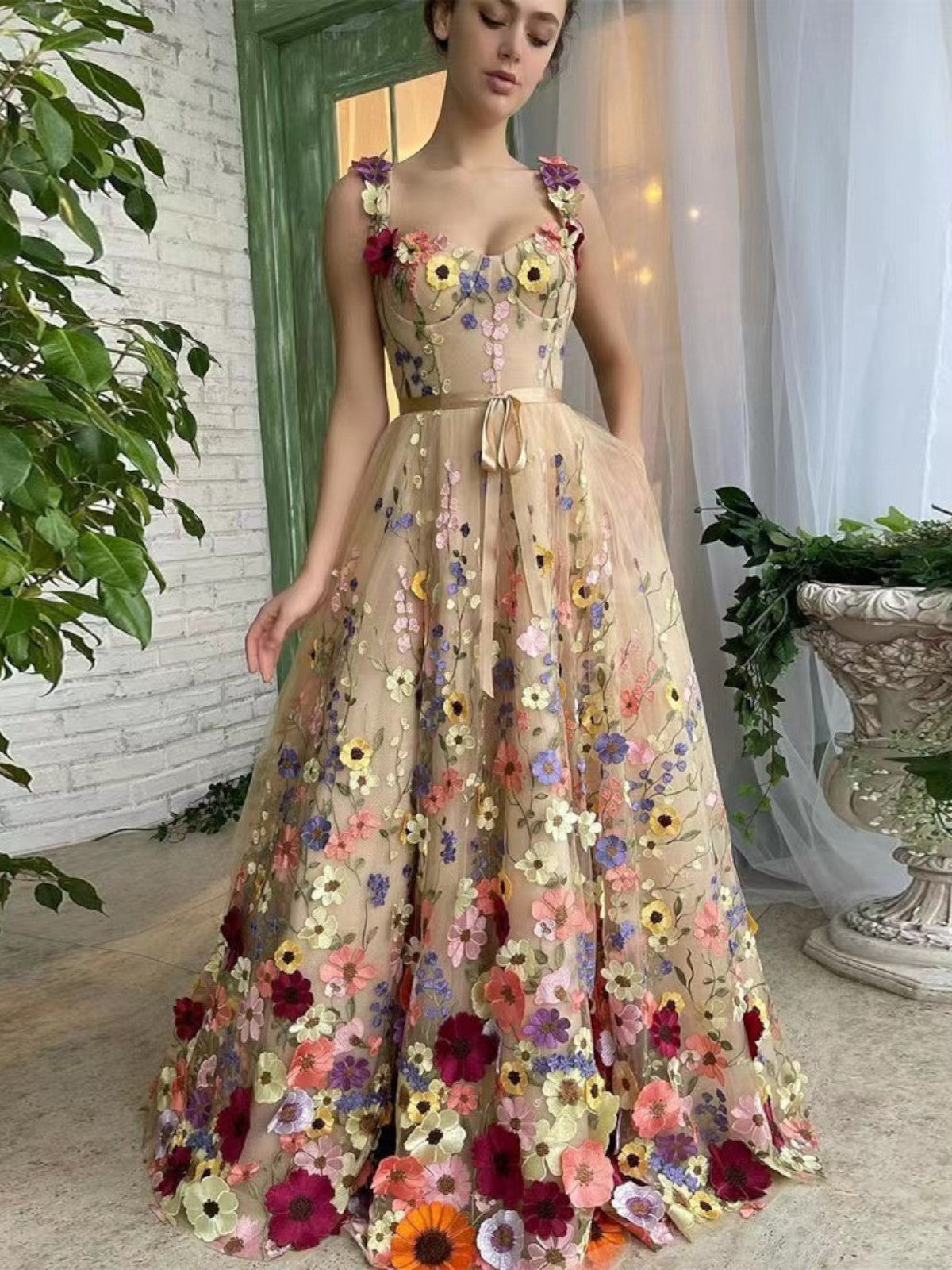 Kaia Sommer Maxikleid mit abstraktem Blumenmuster
