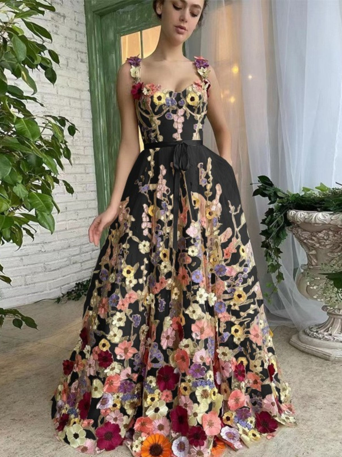 Kaia Sommer Maxikleid mit abstraktem Blumenmuster