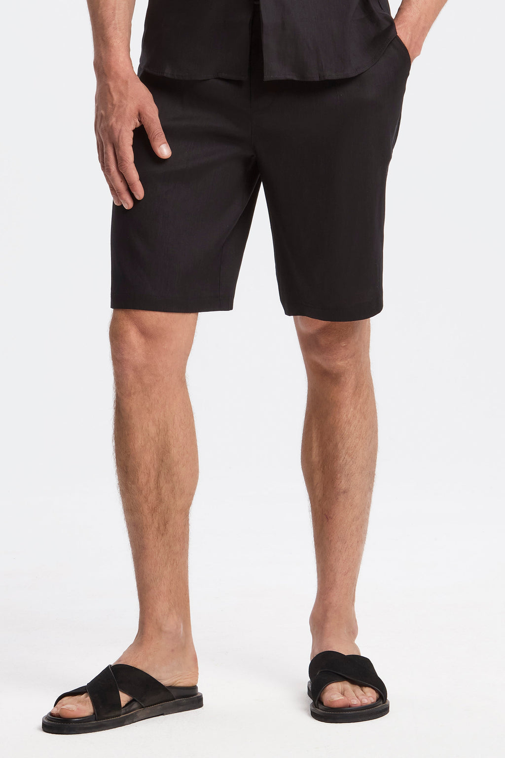 DIE LEINEN-SHORTS