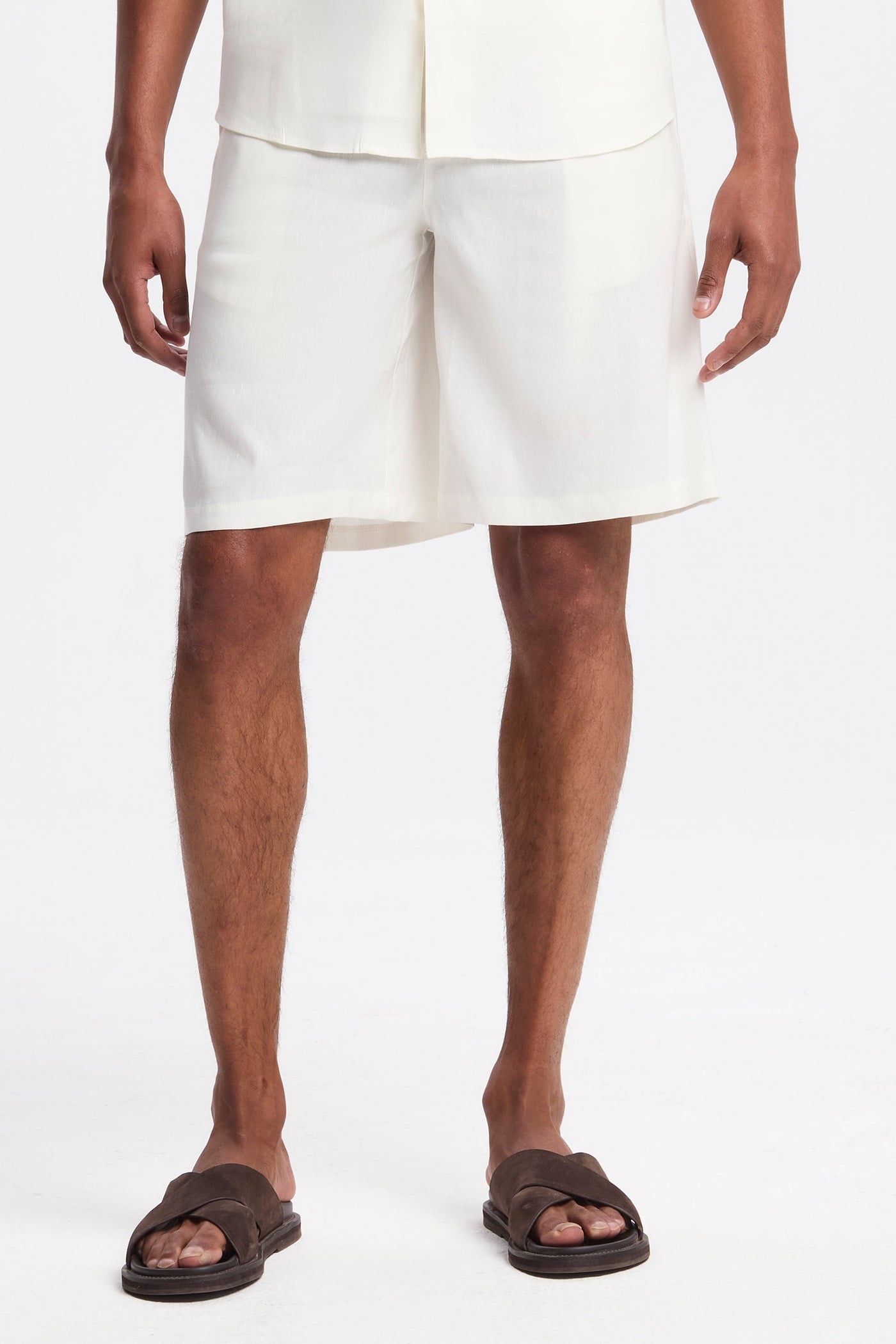 DIE LEINEN-SHORTS