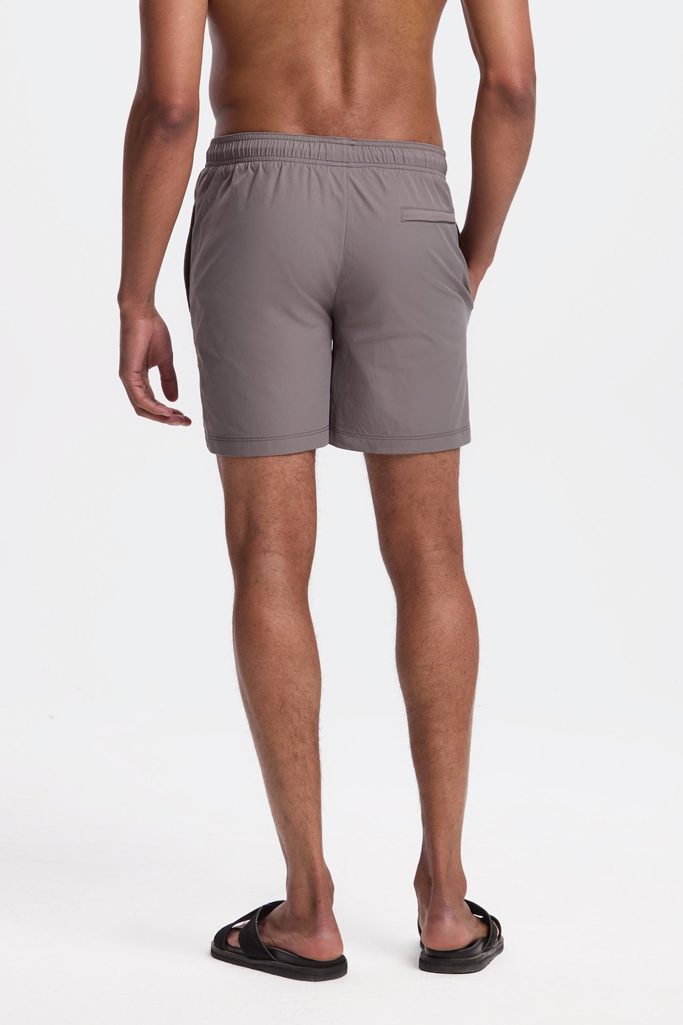 DIE REGULÄREN BADESHORTS