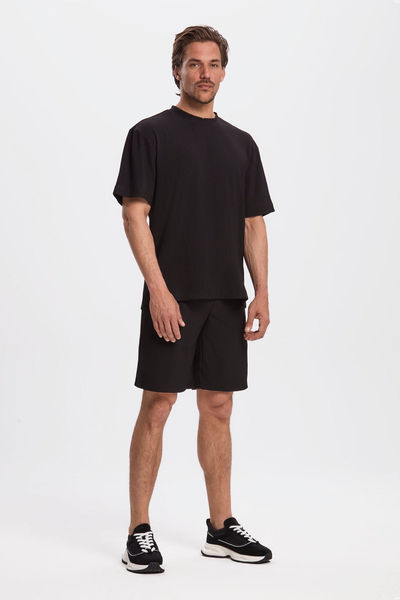 DIE FALTENSHORTS