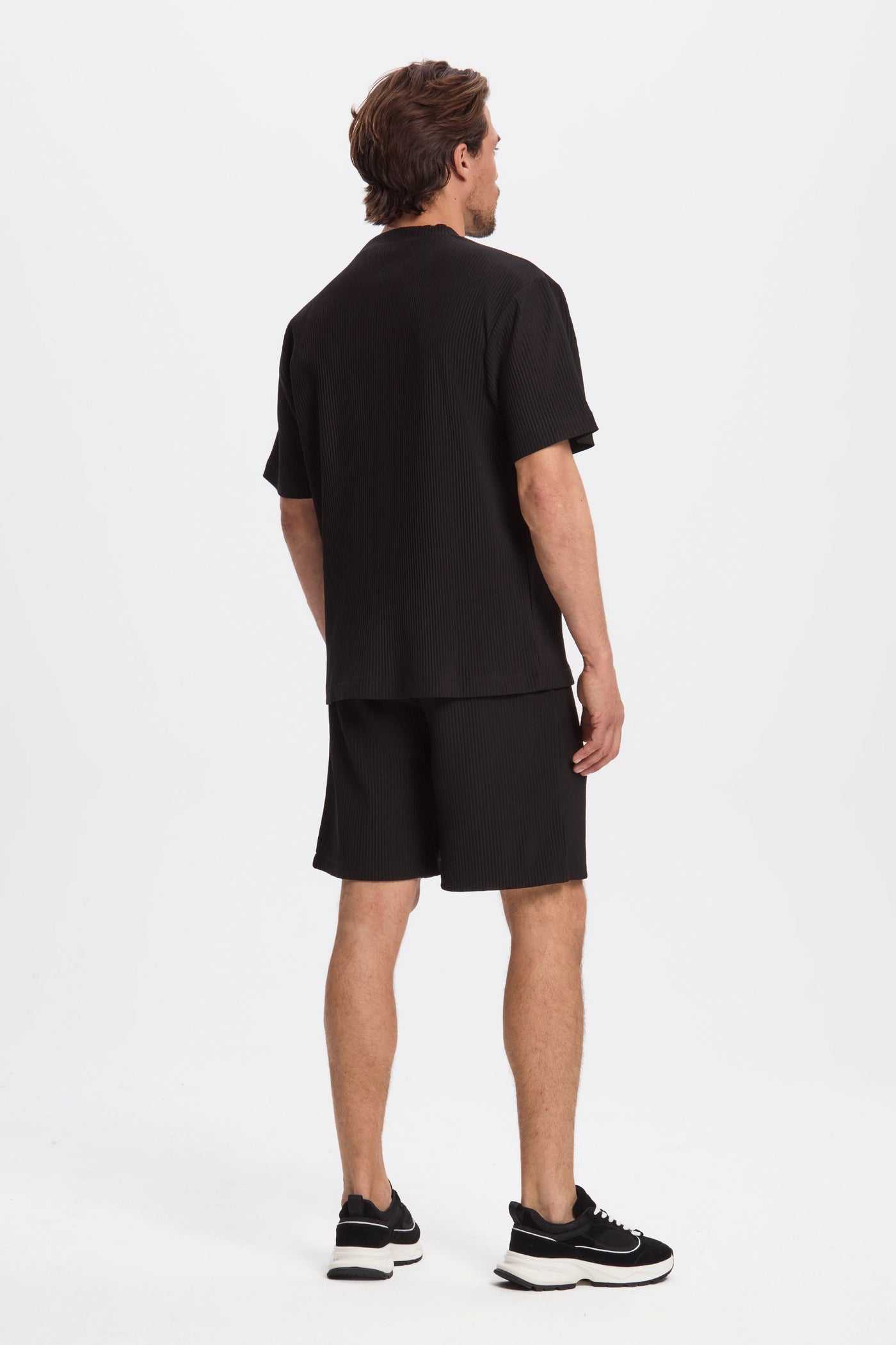DIE FALTENSHORTS