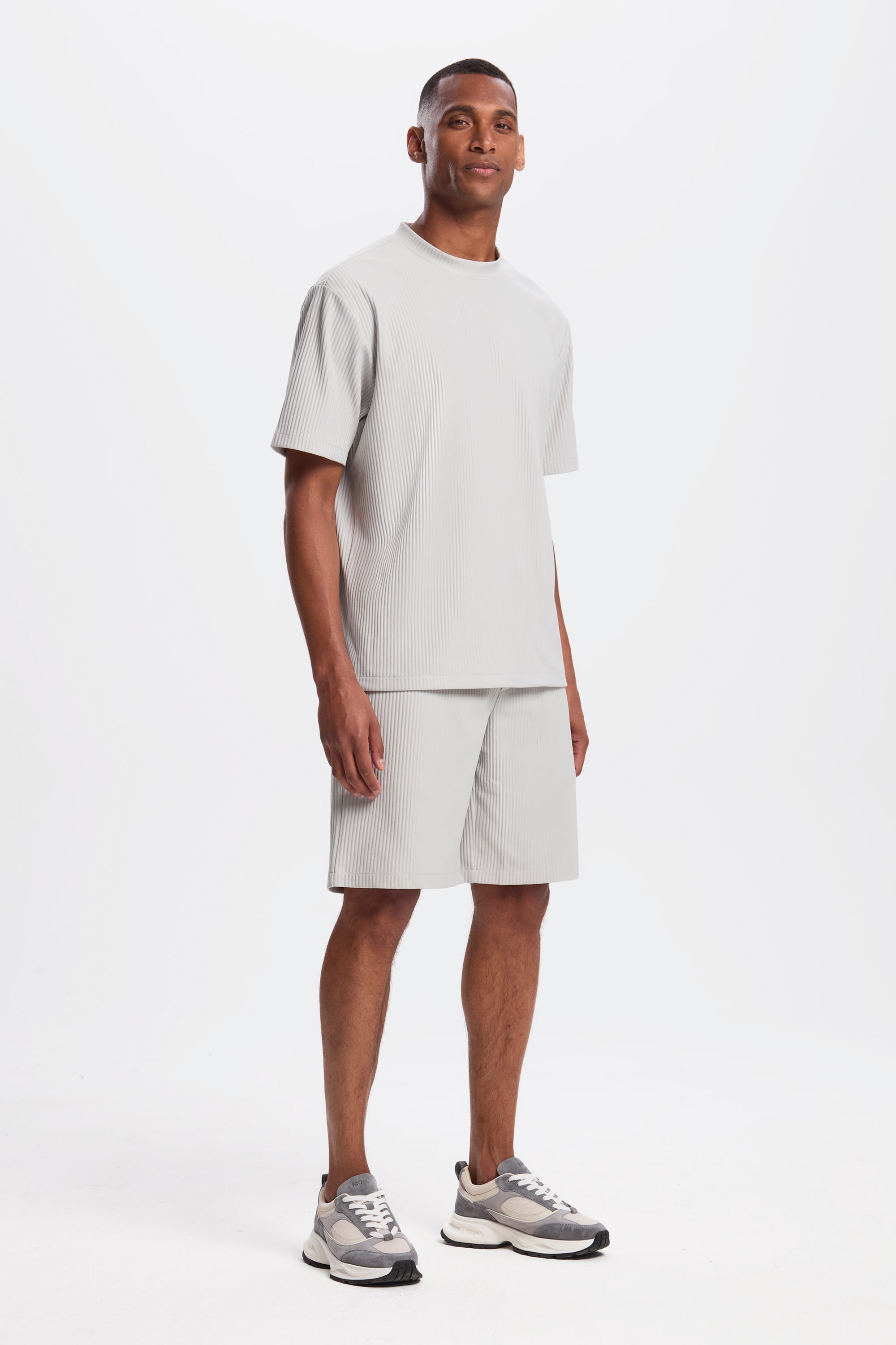 DIE FALTENSHORTS