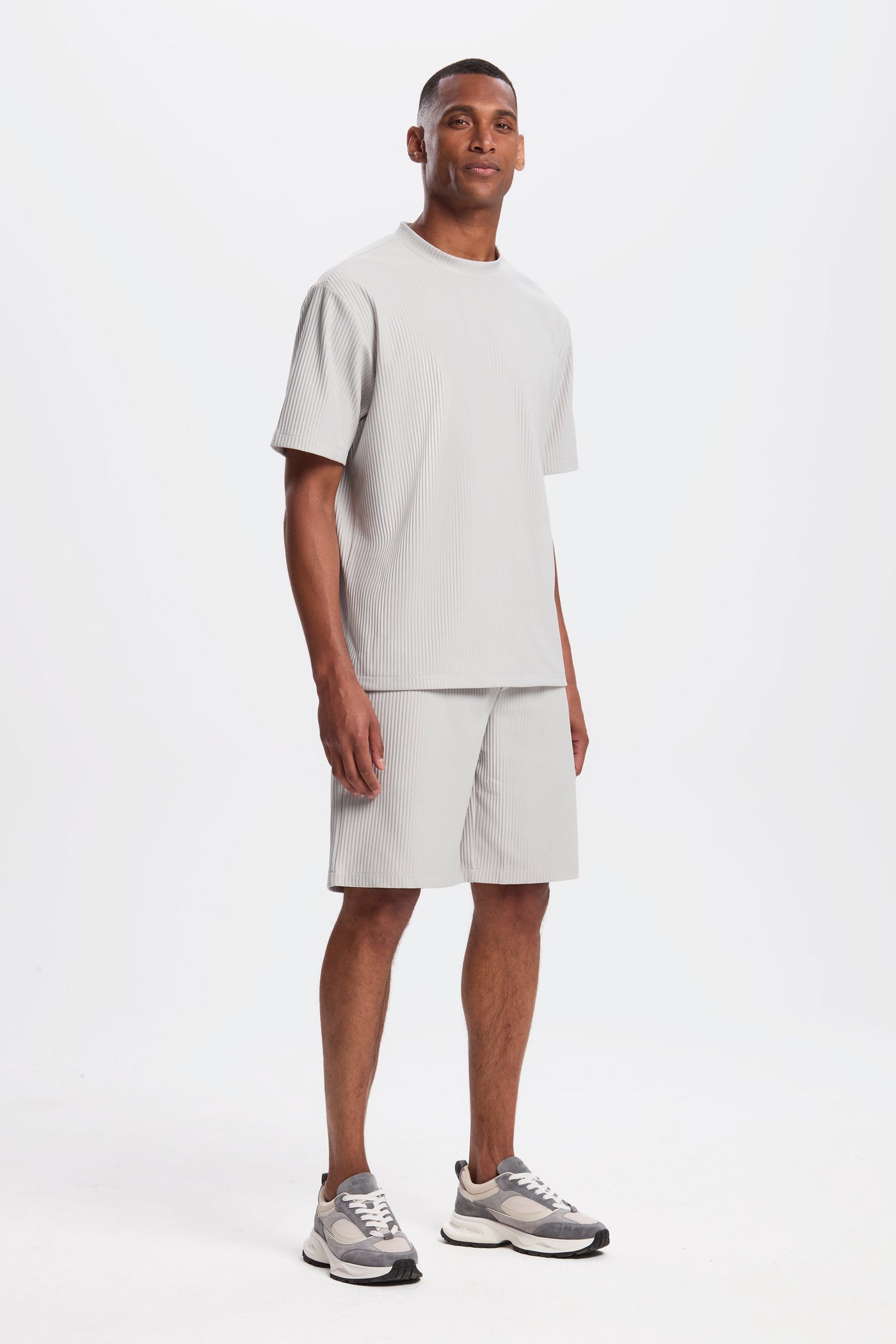 DIE FALTENSHORTS