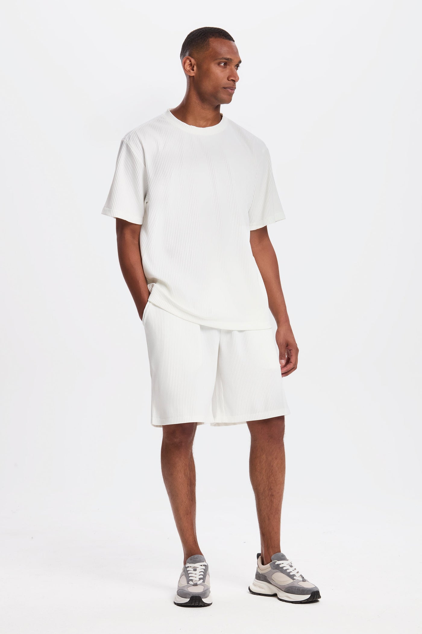 DIE FALTENSHORTS
