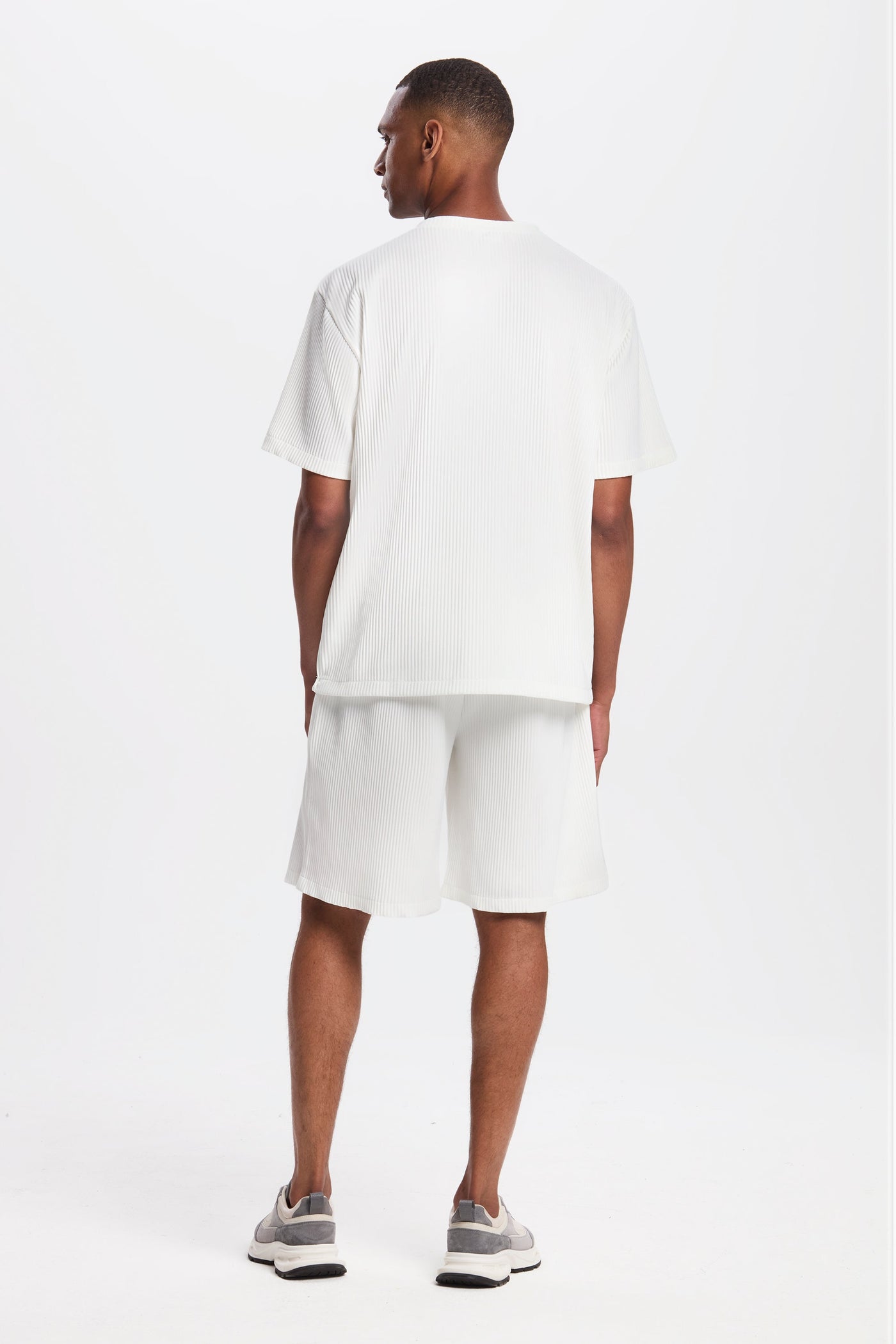 DIE FALTENSHORTS