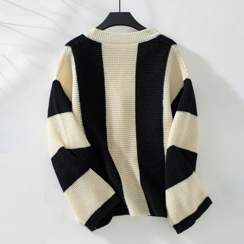 Lässiger gestreifter Strickcardigan