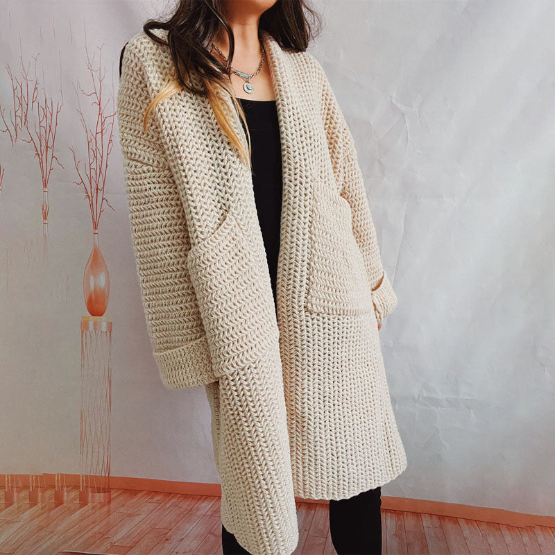 Lässige einfarbige Strickjacke