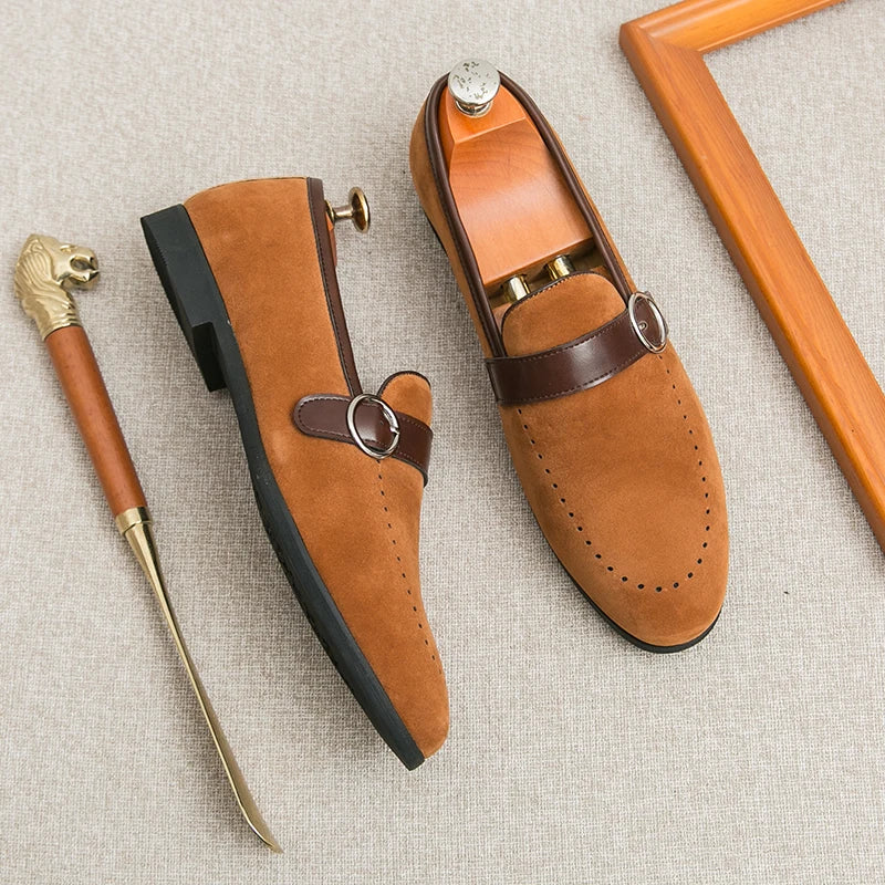 Valmont Wildleder Crest Loafer