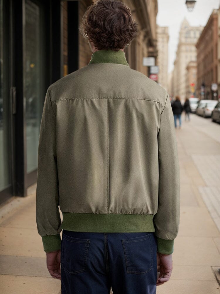 Lässige Jacke mit Kontrastkragen