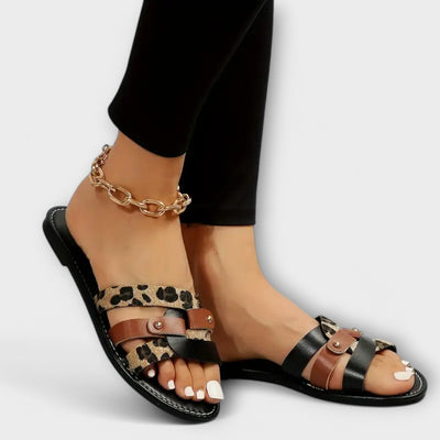 Leopard-Cross-Strap-Sandalen